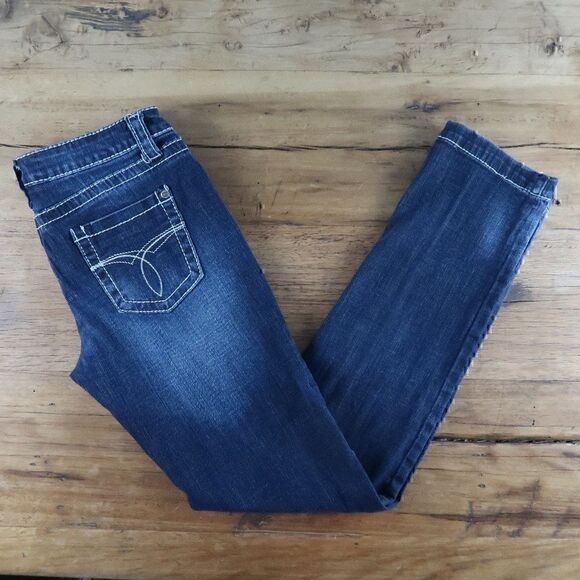 Love Culture Denim - LOVE CULTURE DARK WASH STRETCH STRAIGHT CUT BLUE JEANS WOMENS JUNIOR SIZE 7